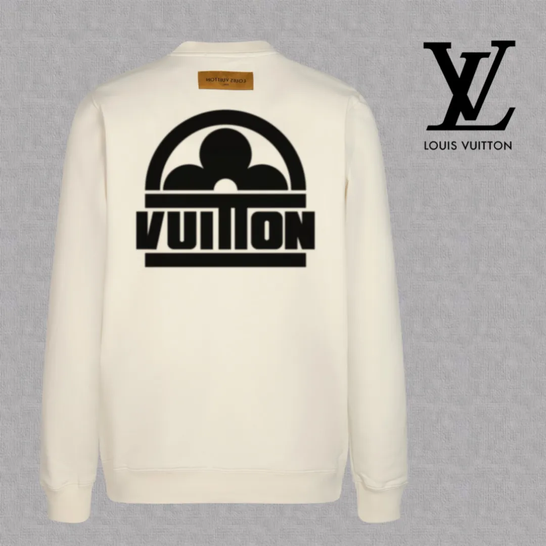 🅿️250 hot style on the shelves🔥❗ 💫〖Louis Vuitton LV〗 Fashionable round neck sweatshirt, casually matched with various styles, it is perfectly handsome😎The whole dress is made of double waistcoats, which makes the whole dress more three-dimensional. Not ordinary factories can do such fine work. The 2025 spring style counters are on sale, exquisite round neck terry sweatshirt, high-end double-strand pure cotton Customized drawstring ribs are dyed in the same vat and are complete with three standards. The chest craftsmanship adopts a simple and elegant pattern on the chest, which is easy to control for any age group! Fit and comfortable! Customized thickened 440g terry sweatshirt fabric, soft and comfortable to the touch, with a three-dimensional shape! 🙌🏻 It’s also very breathable, so it’s a versatile style that can be worn with any outfit! ✔Color: Black White Apricot Size: S M L XL 2XL